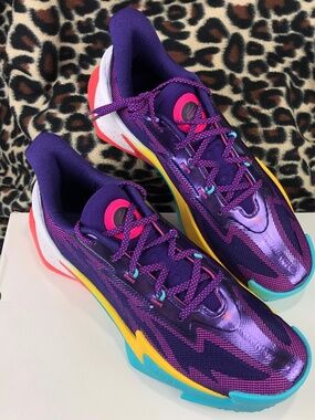 NIB Under Armour Steph Curry Series 7 Curry World Tour 3027983-500 Size 13